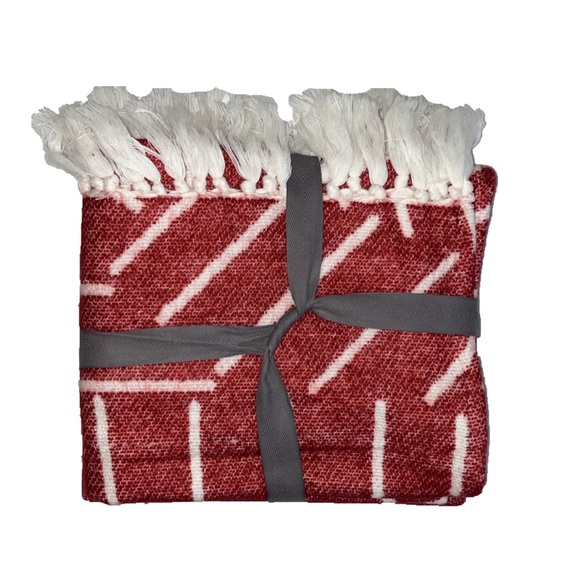 West Elm Red & White Line Pattern Fringe Knit Throw Blanket Size 50” x 60” - Picture 2 of 8